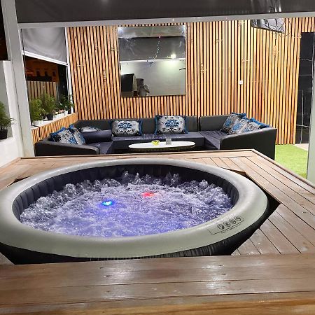 Appartement Avec Terasse Jaccuzi Barbecue Netflix Vue Sur Mer Totalement Gratuit Sans Supplement Al Hoceïma Exterior foto